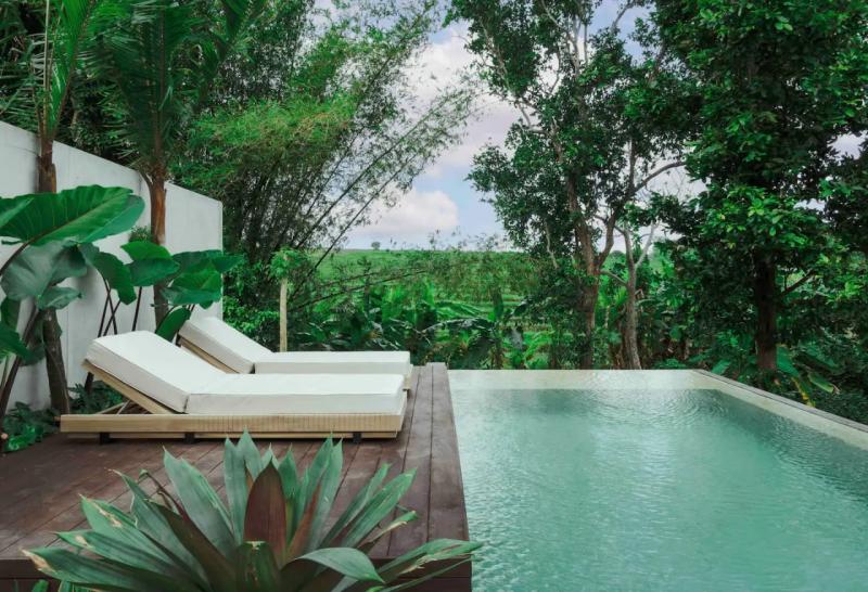 Villa for rent in Kayu Tulang Bali with 6 bedrooms a private pool and full service amenities - [4]