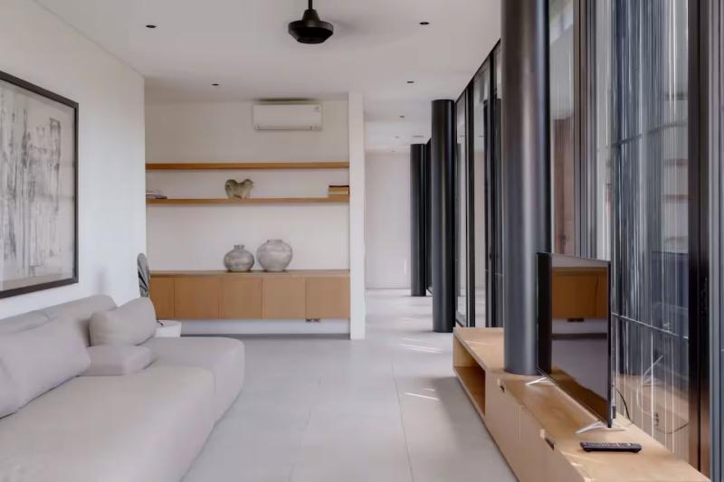 Villa for rent in Kayu Tulang Bali with 6 bedrooms a private pool and full service amenities - [15]