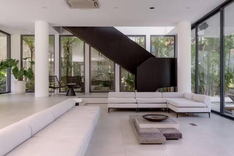 Villa for rent in Kayu Tulang Bali with 6 bedrooms a private pool and full service amenities - [21]
