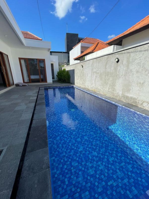 Long Term Rental Villa in Berawa Canggu with 3 Bedrooms and Modern Design - [2]