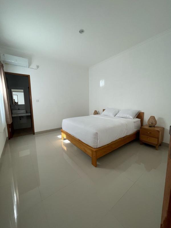 Long Term Rental Villa in Berawa Canggu with 3 Bedrooms and Modern Design - [4]