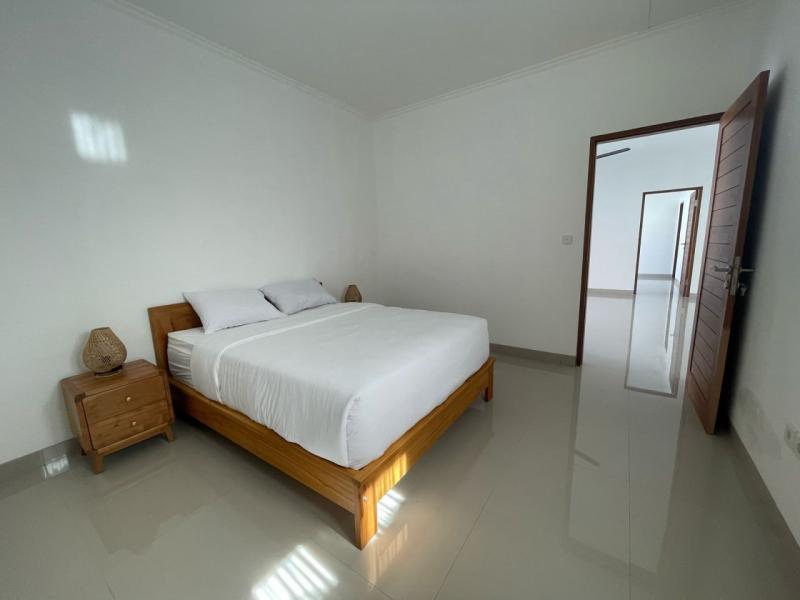 Long Term Rental Villa in Berawa Canggu with 3 Bedrooms and Modern Design - [6]