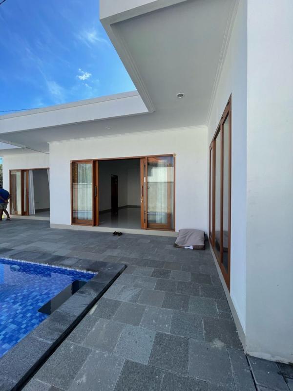 Long Term Rental Villa in Berawa Canggu with 3 Bedrooms and Modern Design - [7]