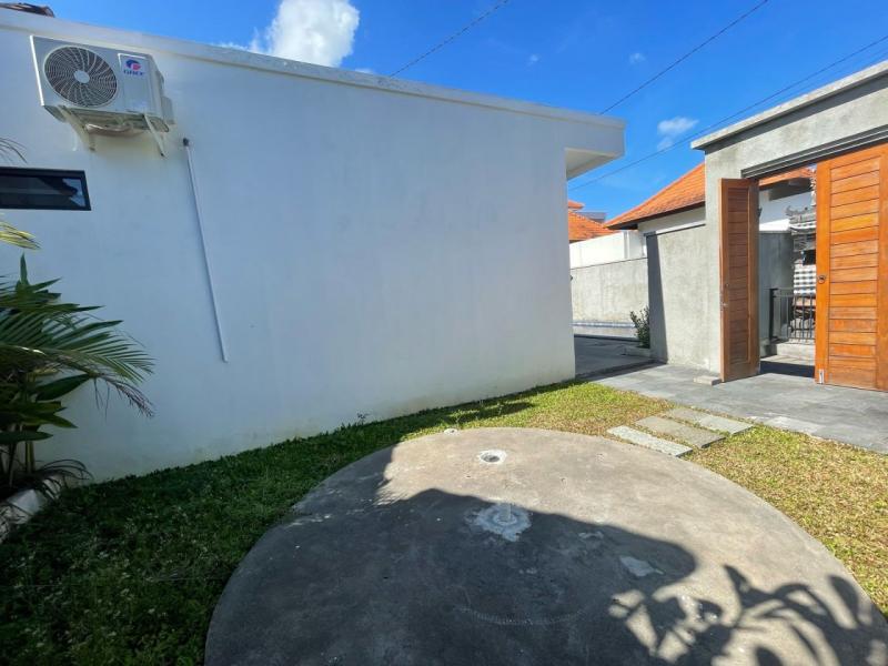Long Term Rental Villa in Berawa Canggu with 3 Bedrooms and Modern Design - [14]