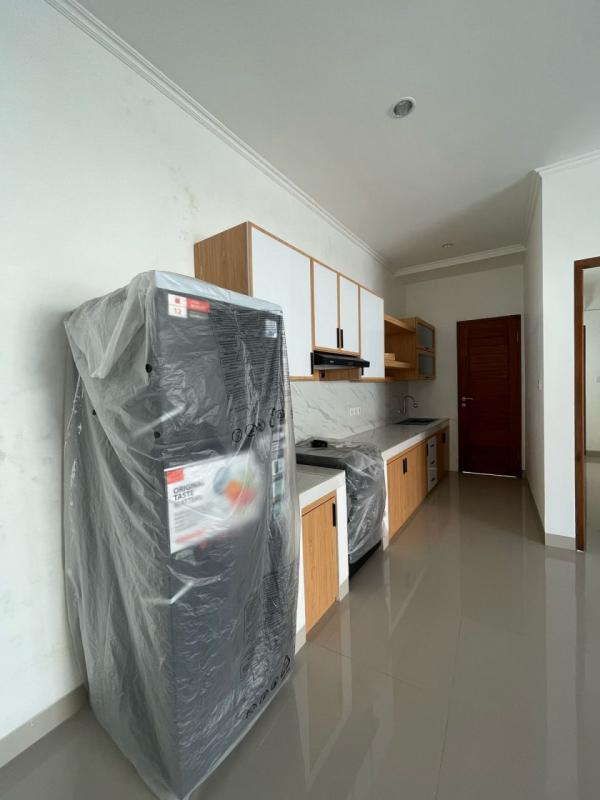 Long Term Rental Villa in Berawa Canggu with 3 Bedrooms and Modern Design - [18]
