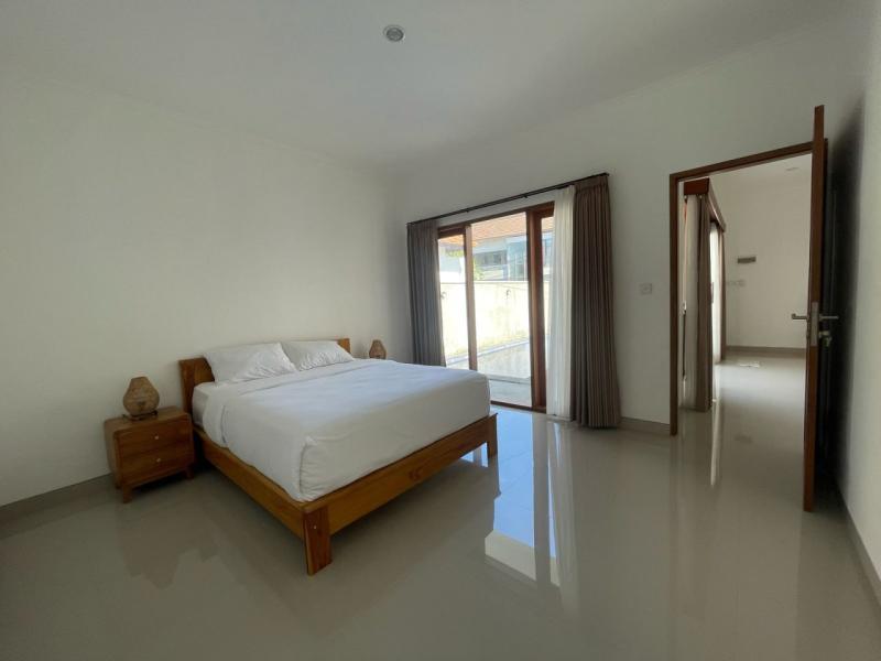 Long Term Rental Villa in Berawa Canggu with 3 Bedrooms and Modern Design - [20]