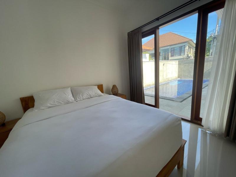 Long Term Rental Villa in Berawa Canggu with 3 Bedrooms and Modern Design - [22]