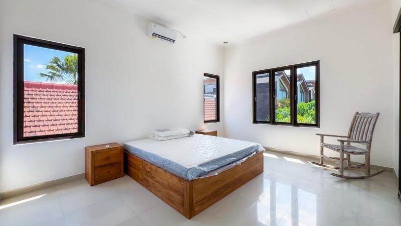 Modern 3 Bedroom Villa with Office and Pool for Rent in Pererenan Canggu - [23]