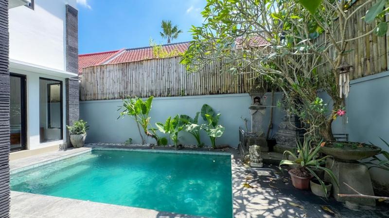 Modern 3 Bedroom Villa with Office and Pool for Rent in Pererenan Canggu - [26]
