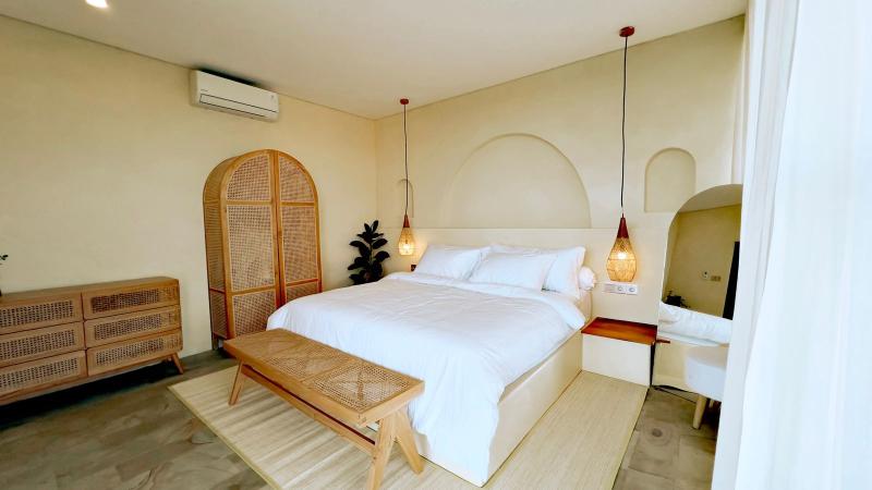 Mediterranean Style Villa for 15 Year Lease in Ketewel with Ocean and Rice Field Views - [18]