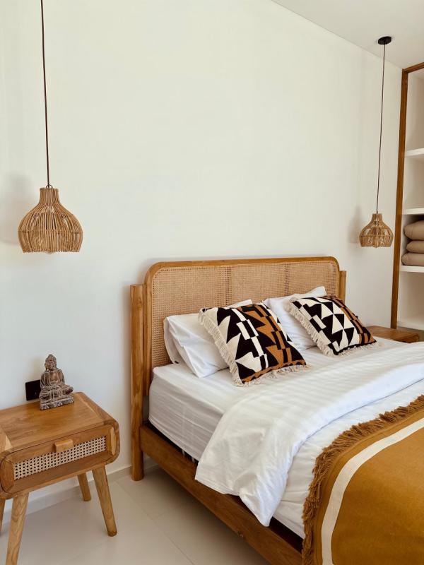 Villa for Rent in Batu Belig Near the Beach with 2 Bedrooms - [3]