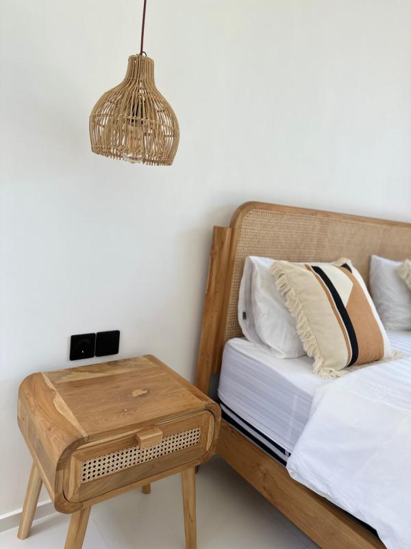 Villa for Rent in Batu Belig Near the Beach with 2 Bedrooms - [7]