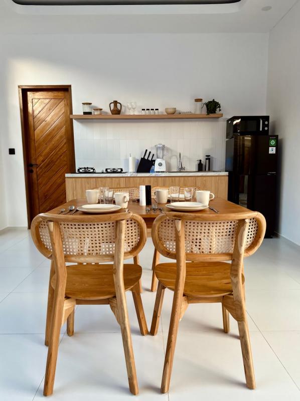 Villa for Rent in Batu Belig Near the Beach with 2 Bedrooms - [27]