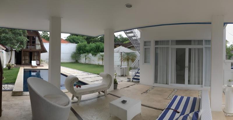 Villa with Wooden House and Private Pool for Rent in Ungasan Bali - [13]