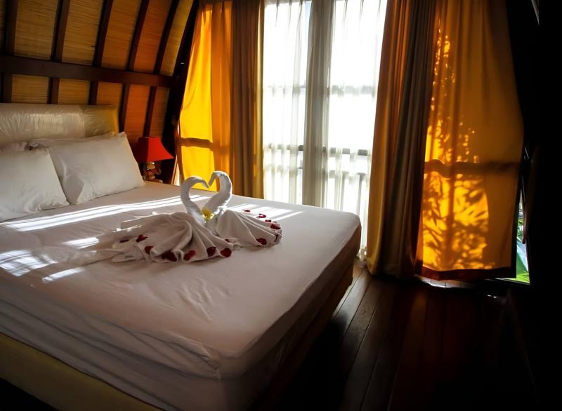 Villa with Wooden House and Private Pool for Rent in Ungasan Bali - [14]