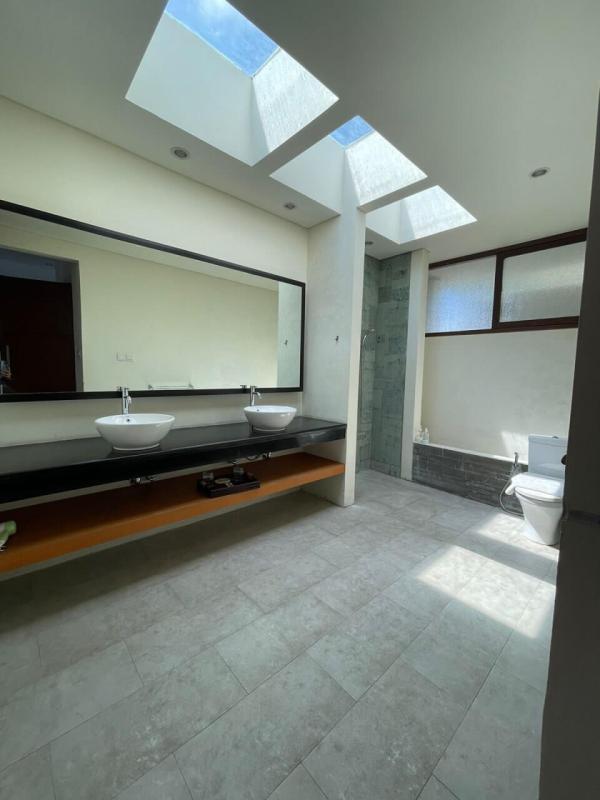 Modern 2 Bedroom Villa with Private Pool in Berawa Canggu Near the Beach - [5]