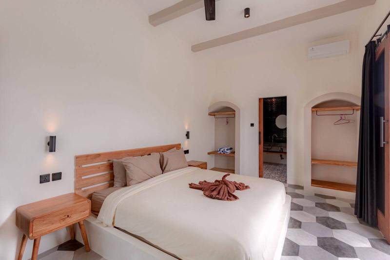 Modern 3 Bedroom Villa in Canggu with Rooftop and Pool - [10]