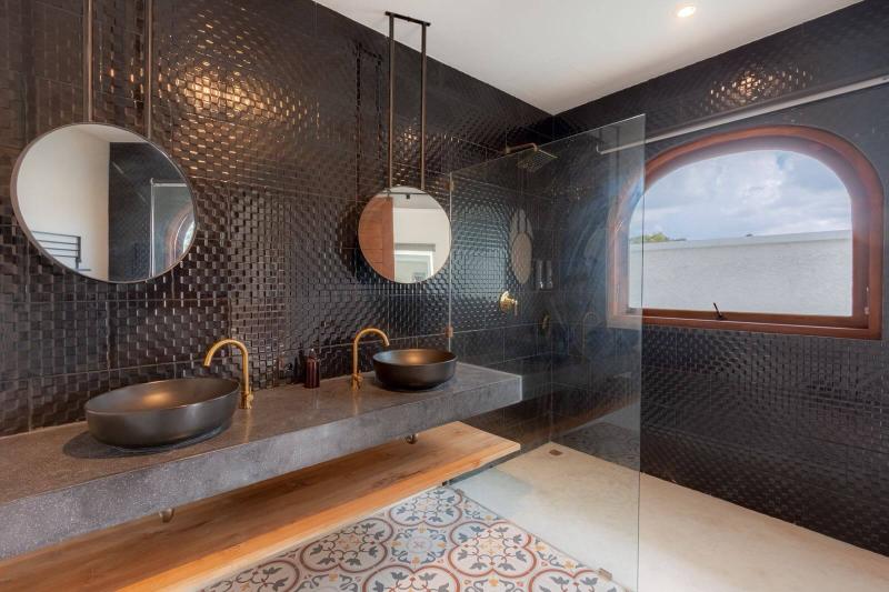 Modern 3 Bedroom Villa in Canggu with Rooftop and Pool - [14]