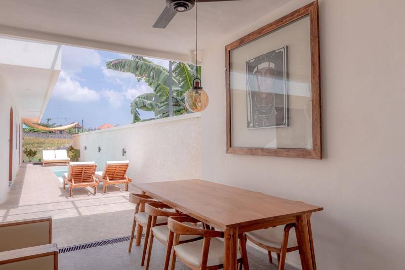 Modern 3 Bedroom Villa in Canggu with Rooftop and Pool - [25]