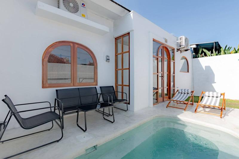 Cozy 2 Bedroom Villa in Tibubeneng Canggu with Enclosed Living Room and Private Pool - [19]