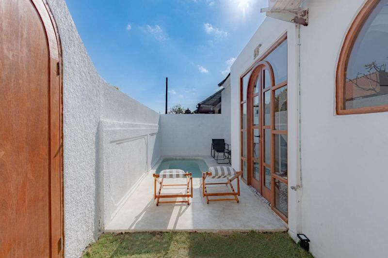 Cozy 2 Bedroom Villa in Tibubeneng Canggu with Enclosed Living Room and Private Pool - [21]