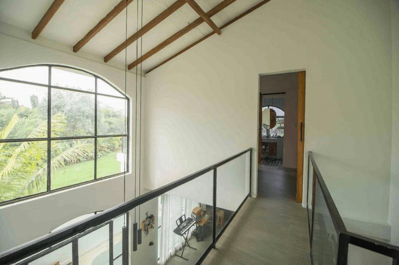Modern Two Bedroom Villa with Rice Field View in Tibubeneng Canggu - [7]