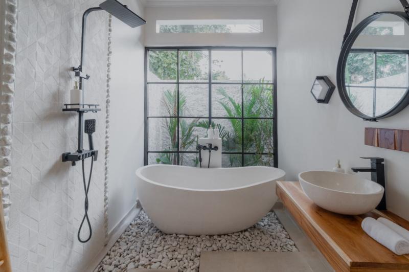 Uluwatu Leasehold Villa with 3 Bedrooms Close to GWK Perfect for Rent or Investment - [19]