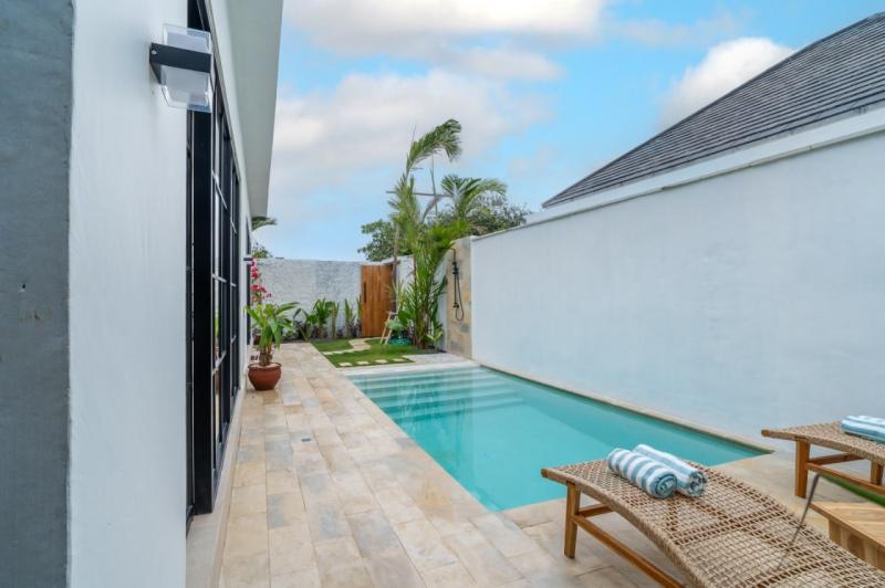 Uluwatu Leasehold Villa with 3 Bedrooms Close to GWK Perfect for Rent or Investment - [24]