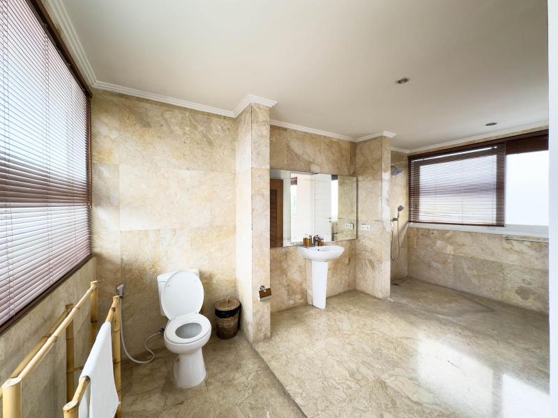 Tropical 4 Bedroom Villa in Kayu Tulang Canggu for Monthly and Yearly Rental - [8]
