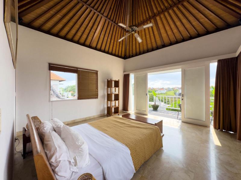 Tropical 4 Bedroom Villa in Kayu Tulang Canggu for Monthly and Yearly Rental - [11]
