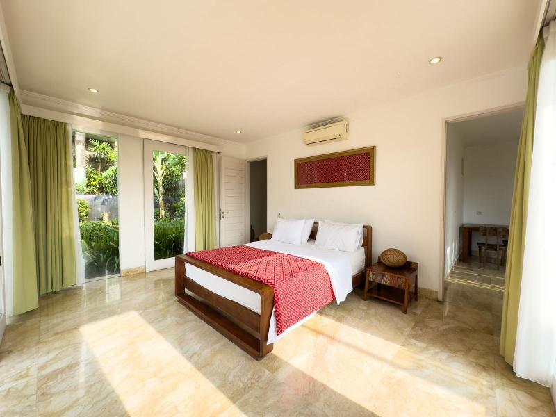 Tropical 4 Bedroom Villa in Kayu Tulang Canggu for Monthly and Yearly Rental - [15]