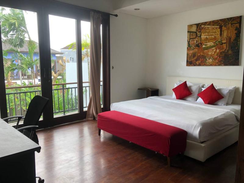 Beautiful Villa With Rooftop Views And Comfortable Living In Padonan - [4]