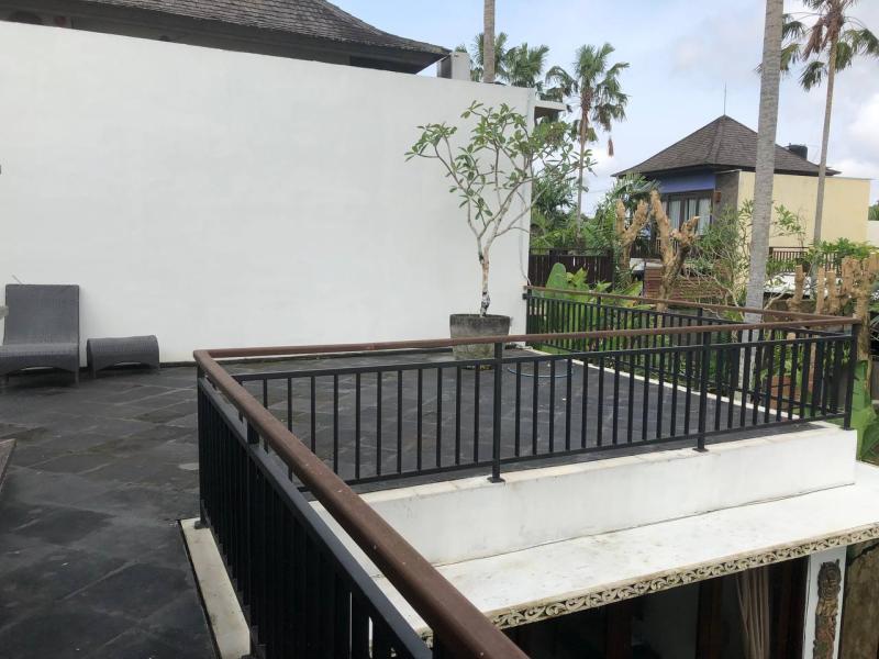 Beautiful Villa With Rooftop Views And Comfortable Living In Padonan - [6]