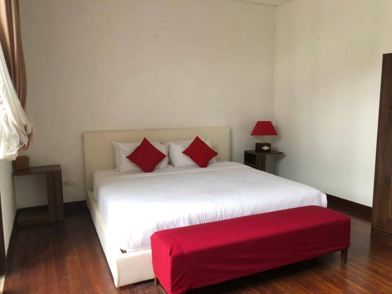 Beautiful Villa With Rooftop Views And Comfortable Living In Padonan - [7]