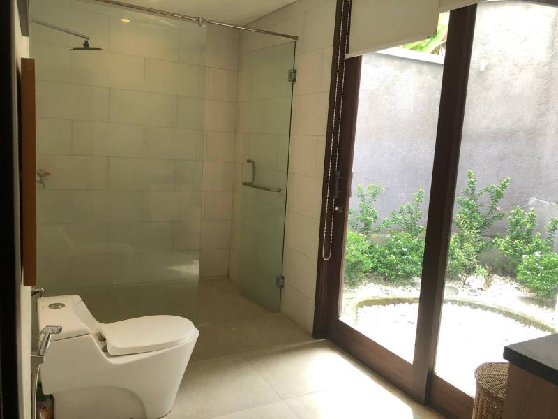 Beautiful Villa With Rooftop Views And Comfortable Living In Padonan - [11]