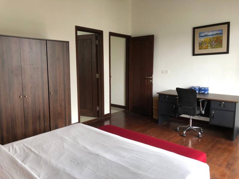 Beautiful Villa With Rooftop Views And Comfortable Living In Padonan - [13]