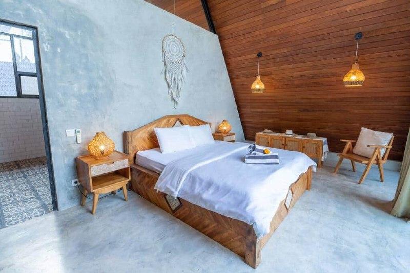 A Cozy Rustic Villa With A Tropical Garden And Private Pool In Pererenan Bali Is Available For Rent - [14]