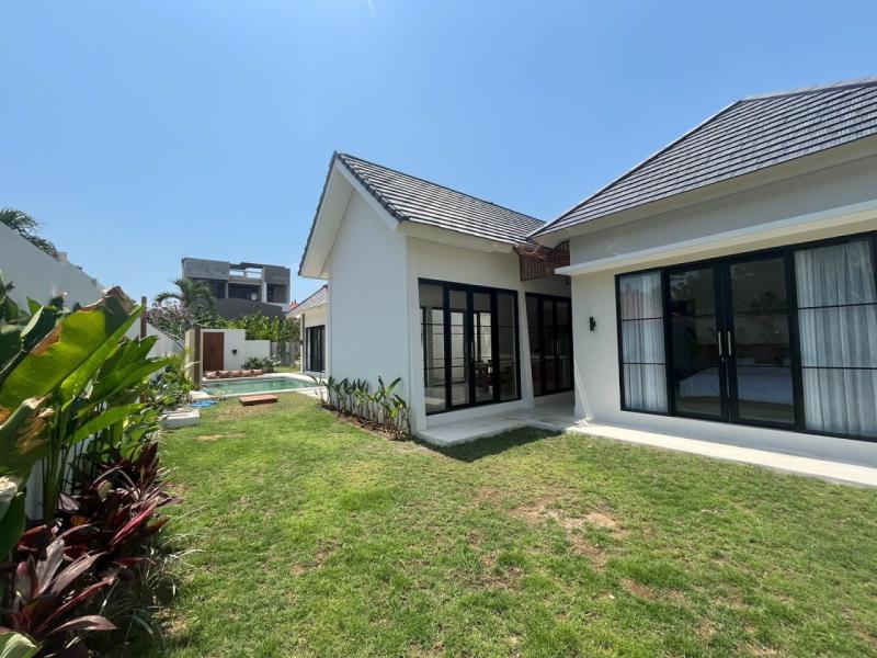 Leasehold 20 Years Modern Villa with Big Garden in Padonan Canggu - [8]