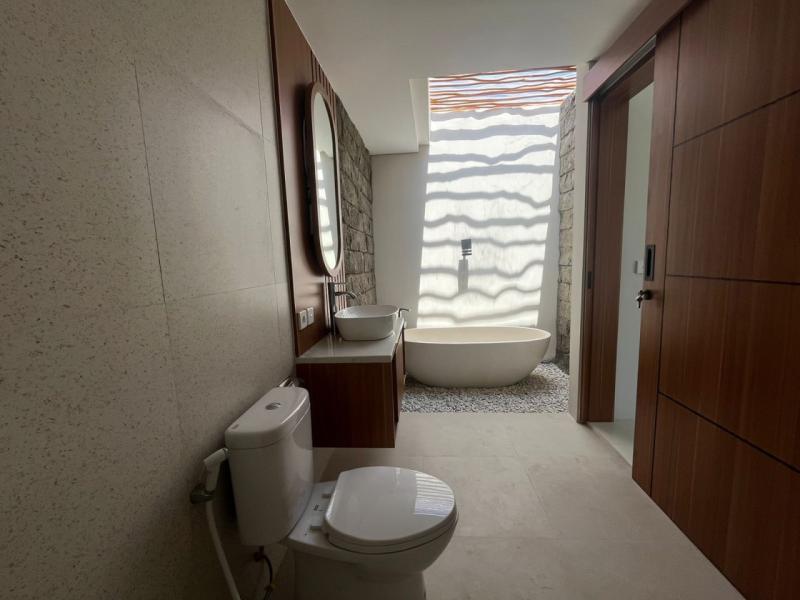 Leasehold 20 Years Modern Villa with Big Garden in Padonan Canggu - [11]