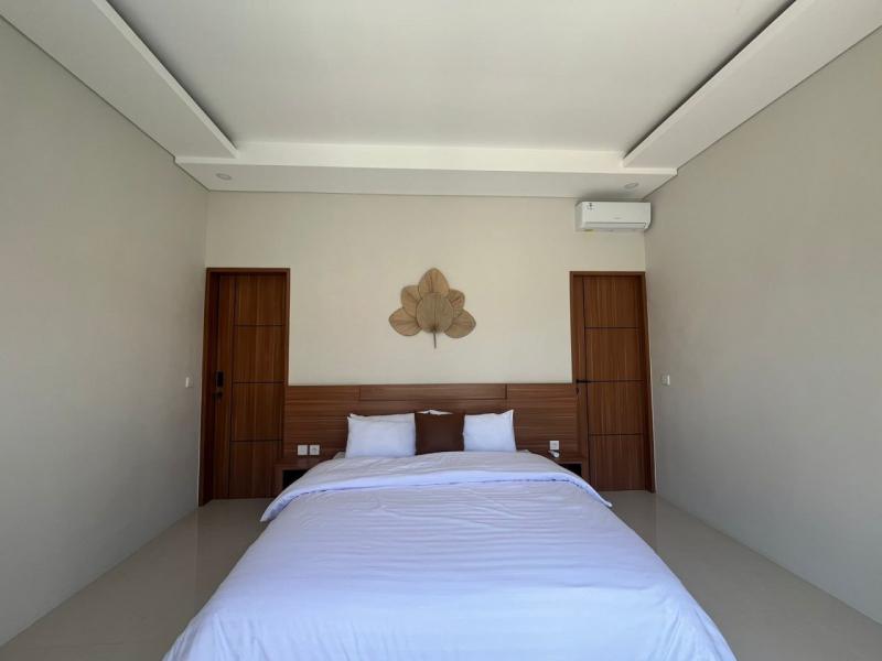 Leasehold 20 Years Modern Villa with Big Garden in Padonan Canggu - [13]