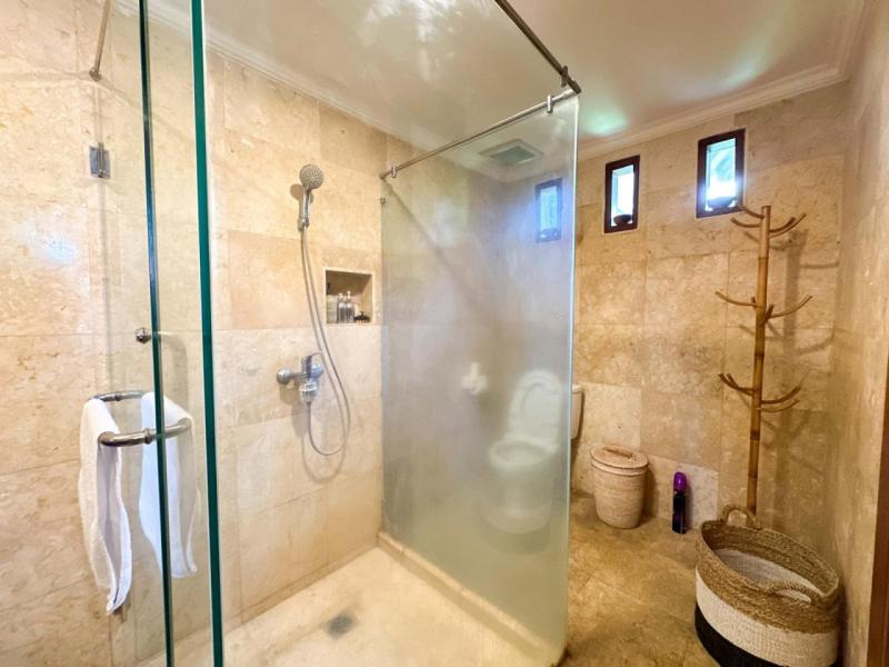 Private 5 Bedroom Villa for Rent in Kayu Tulang Canggu Near Batu Bolong Beach - [1]