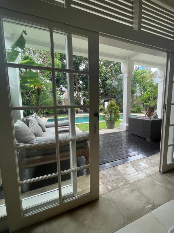Luxury Freehold Villa with Tropical Garden in Seminyak Bali Close to Beach - [1]