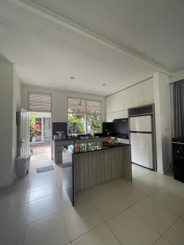 Luxury Freehold Villa with Tropical Garden in Seminyak Bali Close to Beach - [9]
