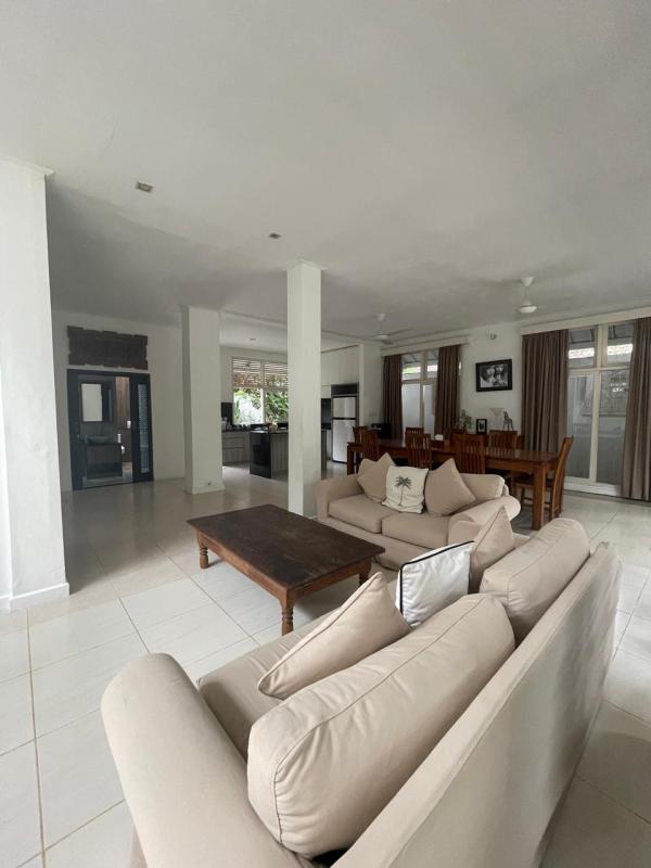Luxury Freehold Villa with Tropical Garden in Seminyak Bali Close to Beach - [14]