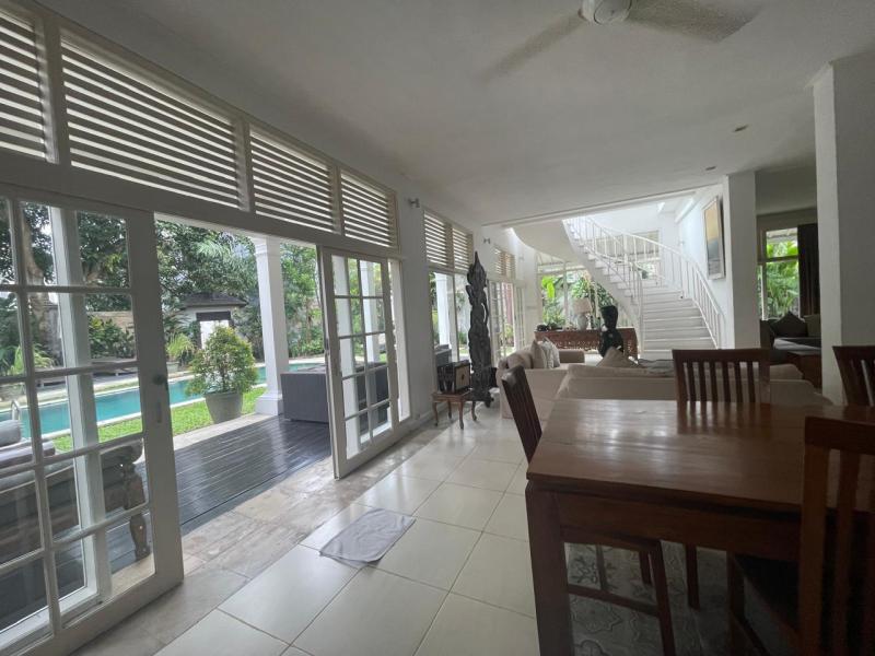 Luxury Freehold Villa with Tropical Garden in Seminyak Bali Close to Beach - [15]