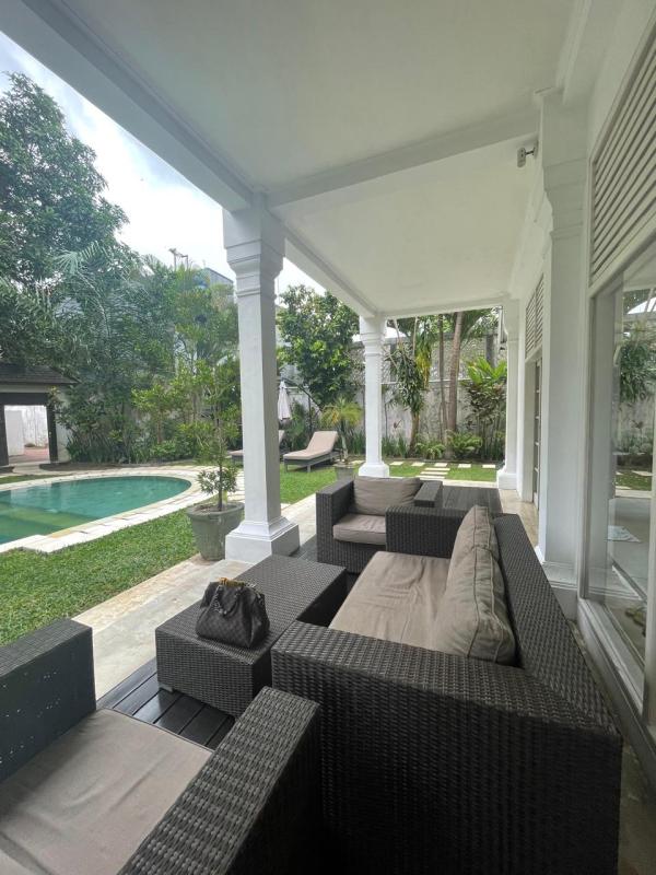 Luxury Freehold Villa with Tropical Garden in Seminyak Bali Close to Beach - [16]