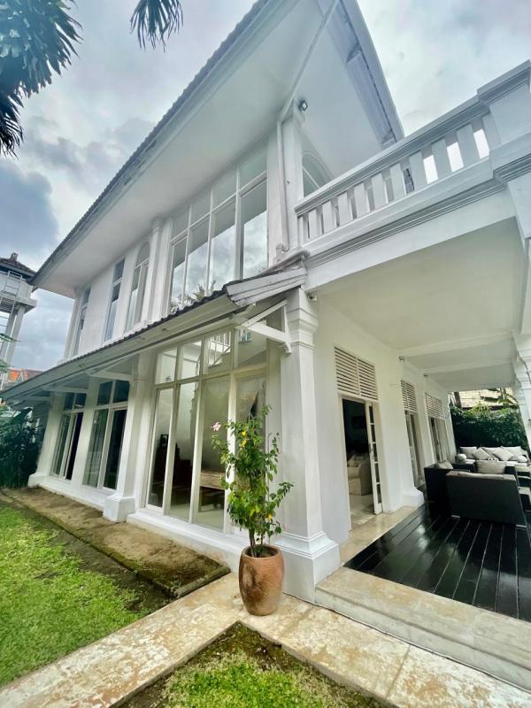 Luxury Freehold Villa with Tropical Garden in Seminyak Bali Close to Beach - [20]