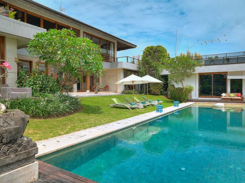Luxury Ocean View Freehold Villa for Sale in Jimbaran Bali - [11]