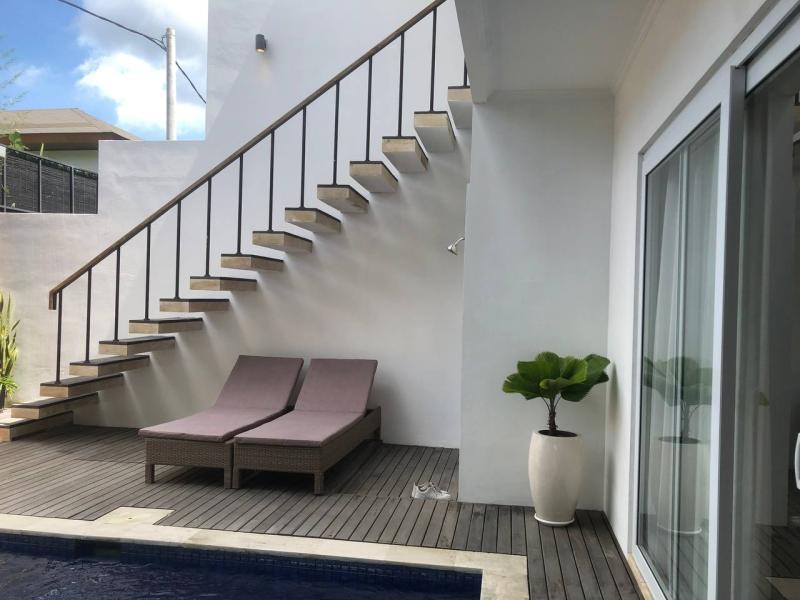 Modern Private Villa for Rent in Tumbak Bayuh Bali with Garden and Pool - [9]