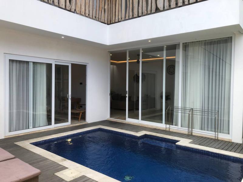 Modern Private Villa for Rent in Tumbak Bayuh Bali with Garden and Pool - [21]